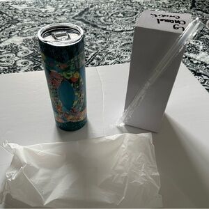 NIB ❄️ metal water bottle.